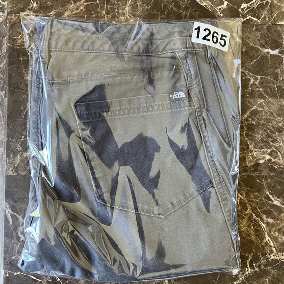 The North Face Womens 12 Shorts Charcoal Gray Casual Denim Preppy Hiking Outdoor - Picture 10 of 10